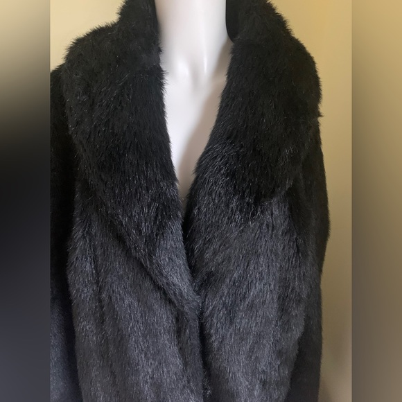 Black very good quality faux fur coat winter jacket midlength collared pockets L - Picture 2 of 10